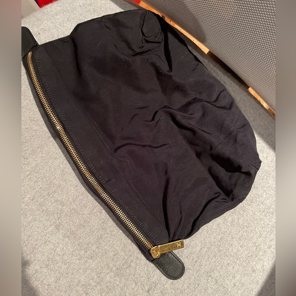 Chanel cerf tote black with gold hardware - Picture 10 of 14